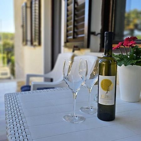Apartment Jole - A4 -Two Bedrooms - Close To The City Center Poreč Exteriör bild